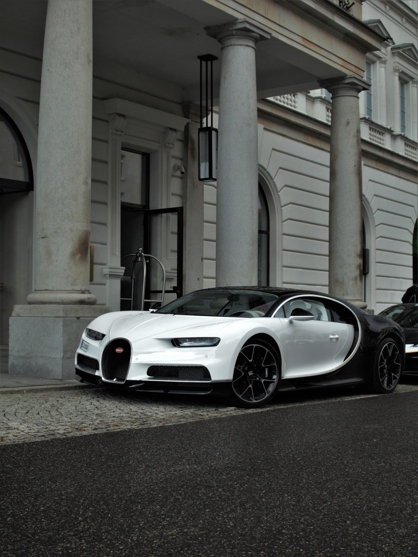 Bugatti Veyron Service Center